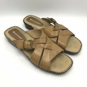 NATURALIZER Women's 9.5M Brown Tan Slip-On Shoes